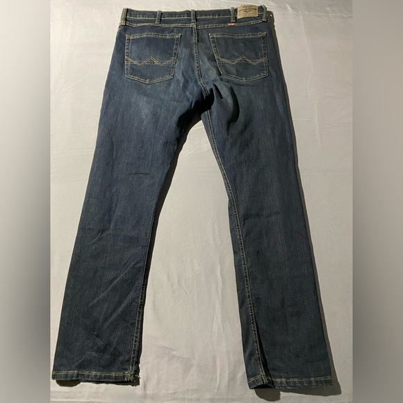 Wrangler Dark Blue Straight Jeans - Picture 10 of 10